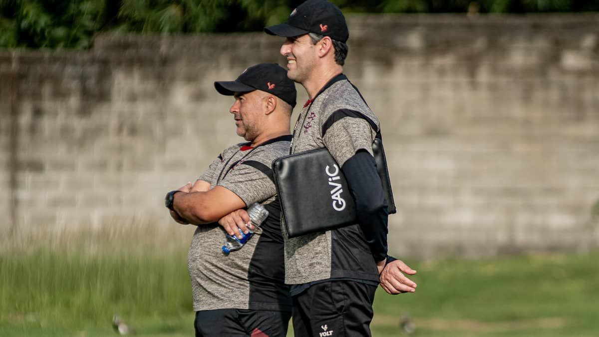 Condé faz as contas para acesso do Vitória: 'Aumentou um pouco'