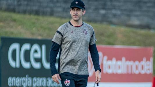Léo Condé, técnico do Vitória