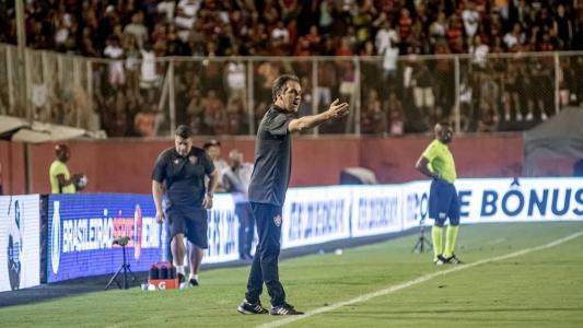 Léo Condé, técnico do Vitória