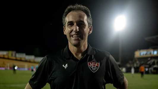 Léo Condé, técnico do Vitória
