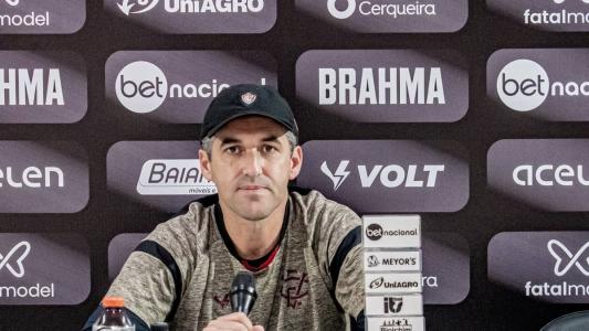 Léo Condé, técnico do Vitória