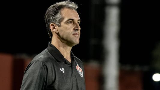 Léo Condé, técnico do Vitória
