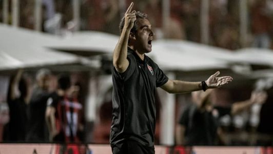 Léo Condé, técnico do Vitória