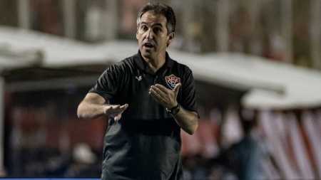Léo Condé, técnico do Vitória