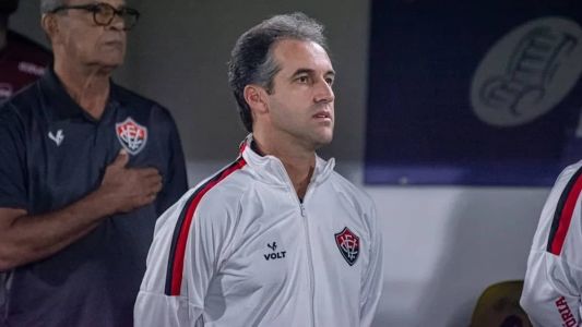 Léo Condé, técnico do Vitória