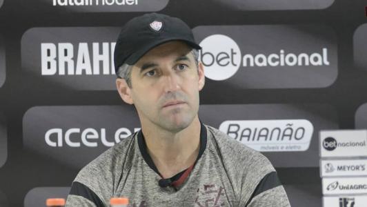 Léo Condé, técnico do Vitória