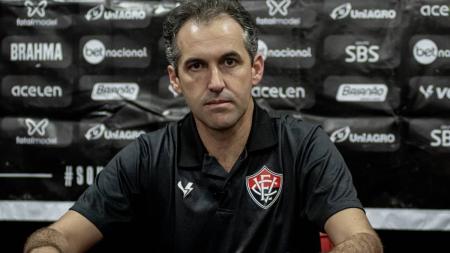 Léo Condé, técnico do Vitória