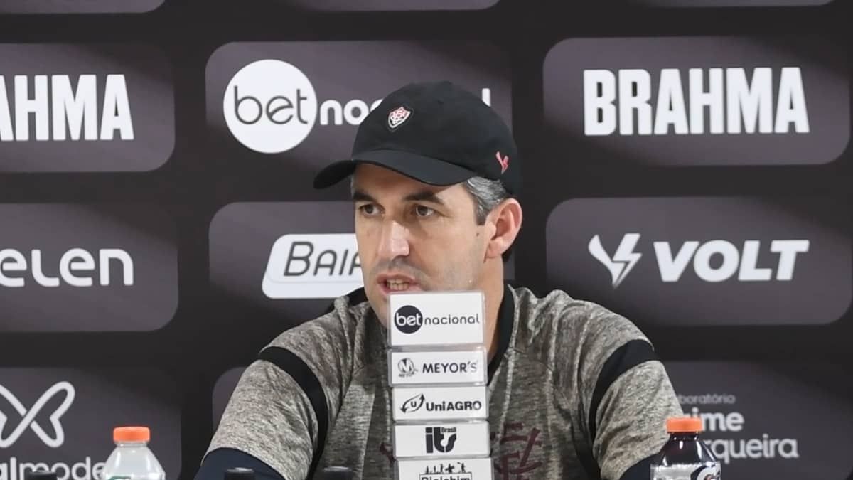 Condé avalia desafio do Vitória contra o CRB: 'Tem caráter estratégico'