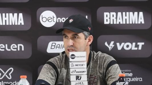 Léo Condé, técnico do Vitória