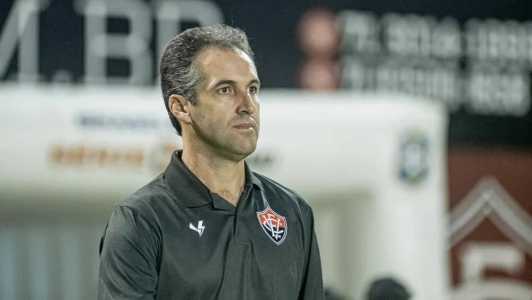 Léo Condé, técnico do Vitória