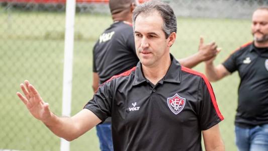 Léo Condé, técnico do Vitória