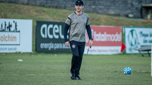 Léo Condé, técnico do Vitória