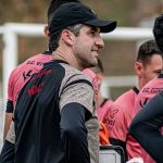 Condé cita 'tarimba' no futebol e minimiza números do Vitória: 'Tem muito jogo'