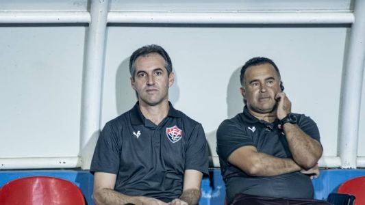 Léo Condé, técnico do Vitória