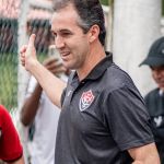 Com acesso encaminhado, Condé faz alerta no Vitória: 'Aqui é pressão'