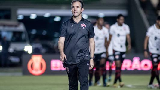Léo Condé, técnico do Vitória