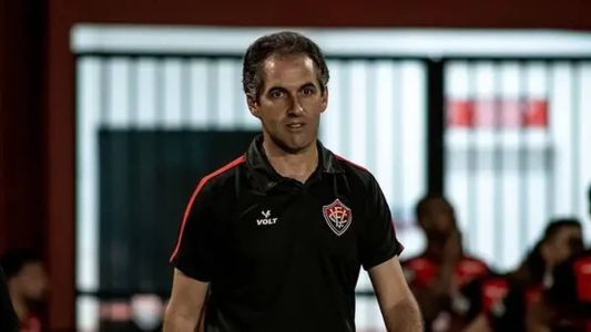 Léo Condé vem sendo responsável pelo reerguimento do Vitória
