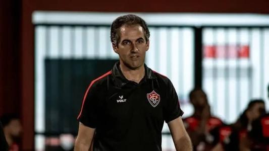 Léo Condé vem sendo responsável pelo reerguimento do Vitória