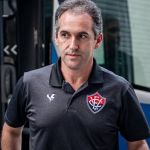 Presidente do Vitória defende Léo Condé: 'Não tem por que contestar'