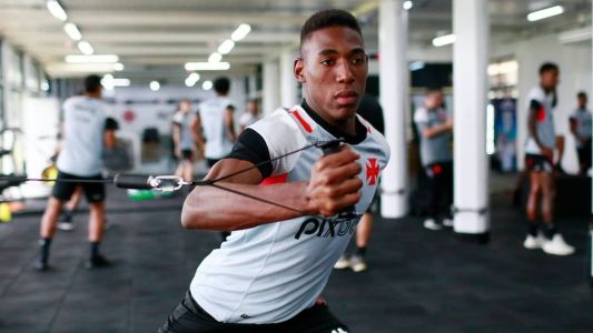 Léo deve desfalcar o Vasco pela primeira vez no Campeonato Brasileiro