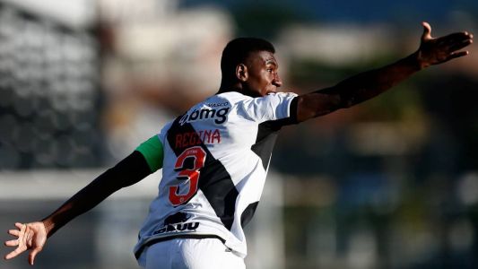 Léo é o comandante e capitão da zaga do Vasco