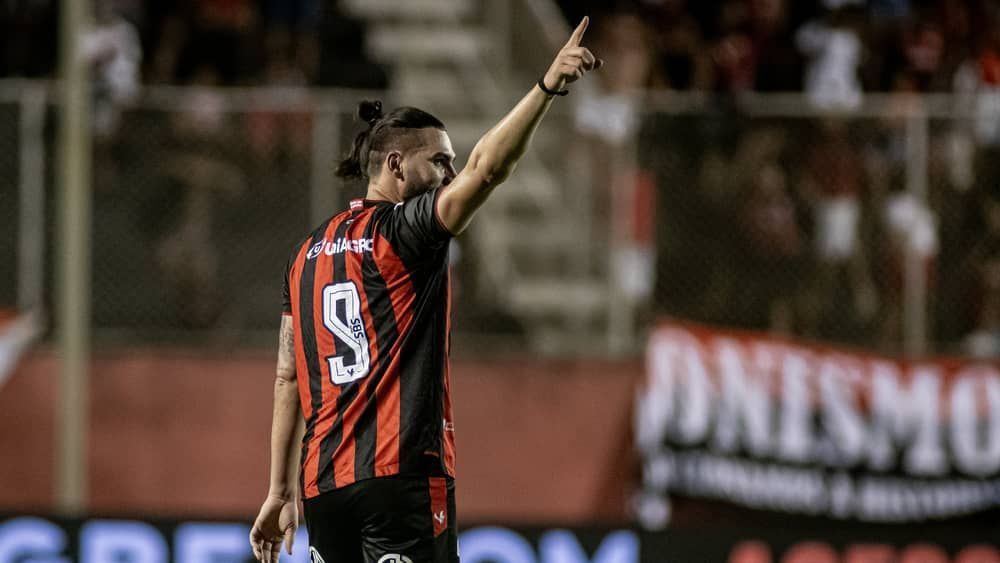 Vitória e Juventude fazem duelo de melhores mandante e visitante da Série B