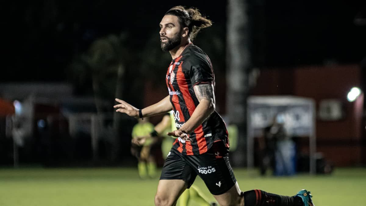 Vitória aparece com 75% de chance de título da Série B; rival, Sport tem 4%