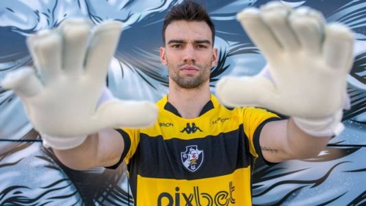 Léo Jardim foi apresentado pelo Vasco nesta quinta-feira (26)