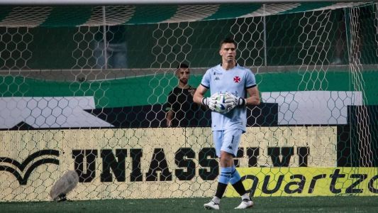 Léo Jardim já jogou 33 jogos com a camisa do Vasco em 2023