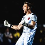 Titular em todos os jogos, Léo Jardim pode ser a salvação do Vasco no Brasileiro
