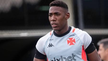 Léo pede que São Januário seja liberado para os jogos do Vasco