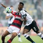 Após goleada, Léo pede desculpas para a torcida do Vasco