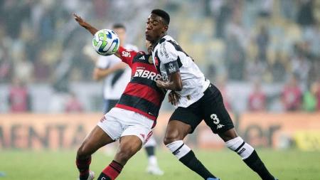 Léo pediu desculpas ao torcedor vascaíno