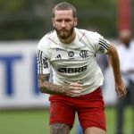 Léo Pereira diz que Tite reacendeu esperanças no Flamengo por título brasileiro