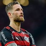 Zagueiro do Flamengo diz que time tem que parar de tomar gol 'de lateral'