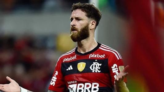 Léo Pereira se lesionou durante partida contra o Grêmio