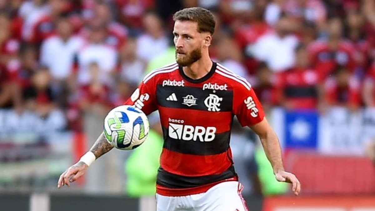 Titular do Flamengo vira desfalque para jogo contra o Cruzeiro