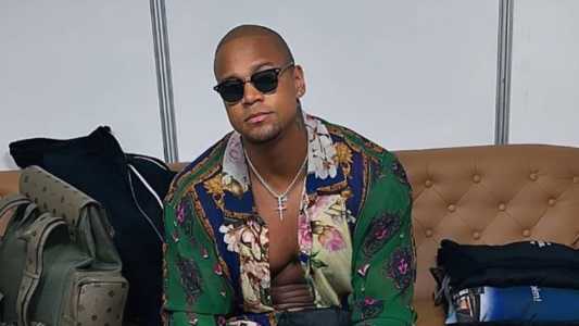 Leo Santana lançou EP com cinco músicas nesta sexta