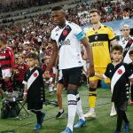 Vasco e Flamengo escalados com novidades para o clássico no Brasileiro