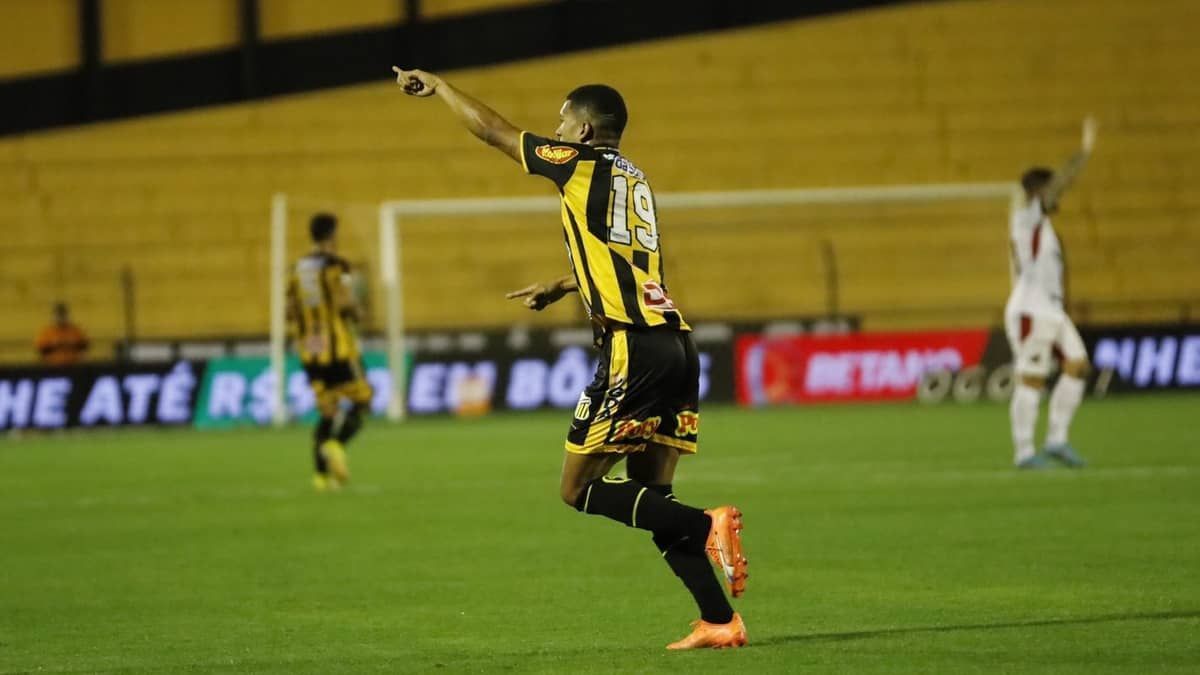 Em duelo de paulistas, Novorizontino vence Ituano e retorna ao G4 da Série B