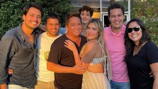 Leonardo com os filhos Matheus, Zé Felipe, João Guilherme, Jéssica, Pedro e Monyque
