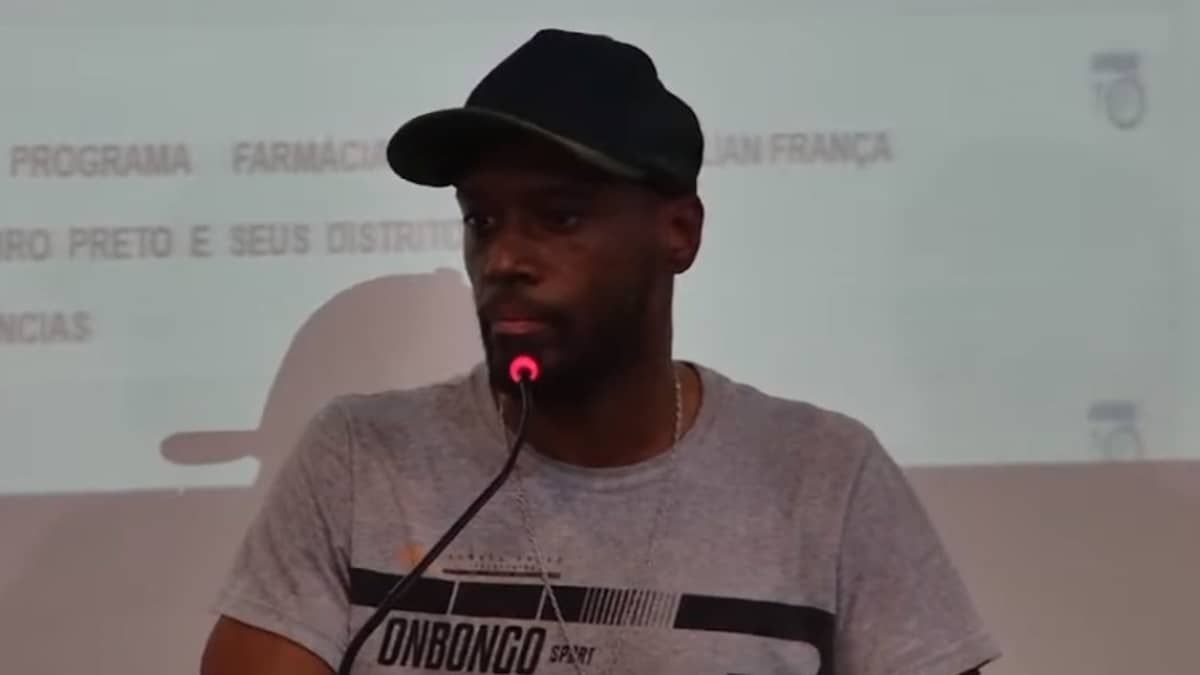 Servidor público denuncia caso de racismo durante trabalho