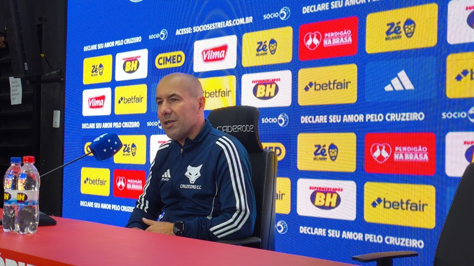 Cruzeiro: Jardim revela como foi conversa com Eduardo após expulsão contra o Vitória