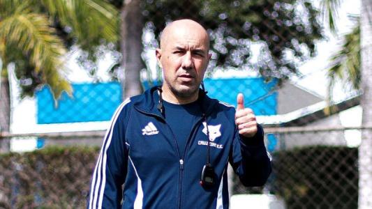 Leonardo Jardim pode colocar o Cruzeiro na liderança do Brasileiro na partida contra o Vitória