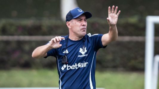 Leonardo Jardim tem metas definidas para o Cruzeiro ao fim da temporada