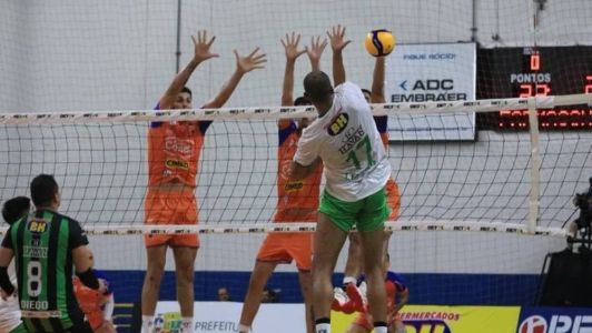 Leozão jogou bem, mas América acabou derrotado por 3 a 2