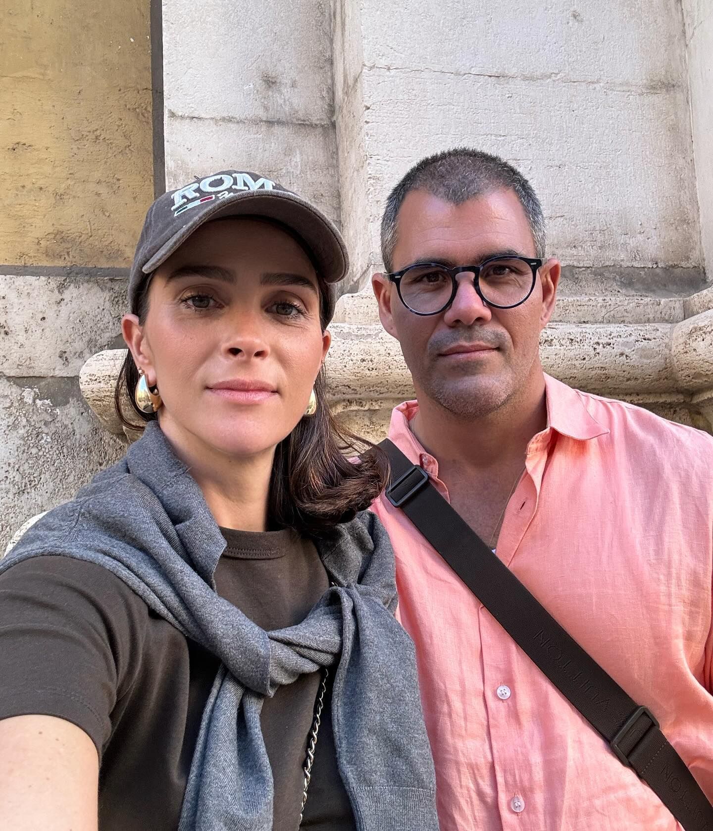 Leticia Cazarré faz corrente de oração pela saúde da filha internada na UTI