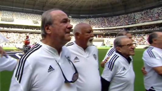 Levir Culpi chorou ao pisar no gramado da Arena MRV, do Atlético