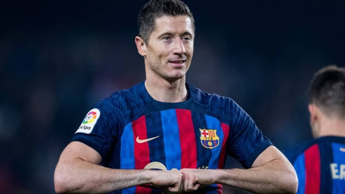 Barcelona vence Cádiz com time misto e segue isolado na liderança do Campeonato Espanhol
