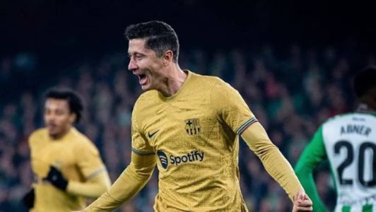Lewandowski marcou o segundo gol na vitória do Barcelona sobre o Bétis